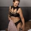 Cottelli LINGERIE Bügel-BH plus String mit abnehmbaren Strapsen